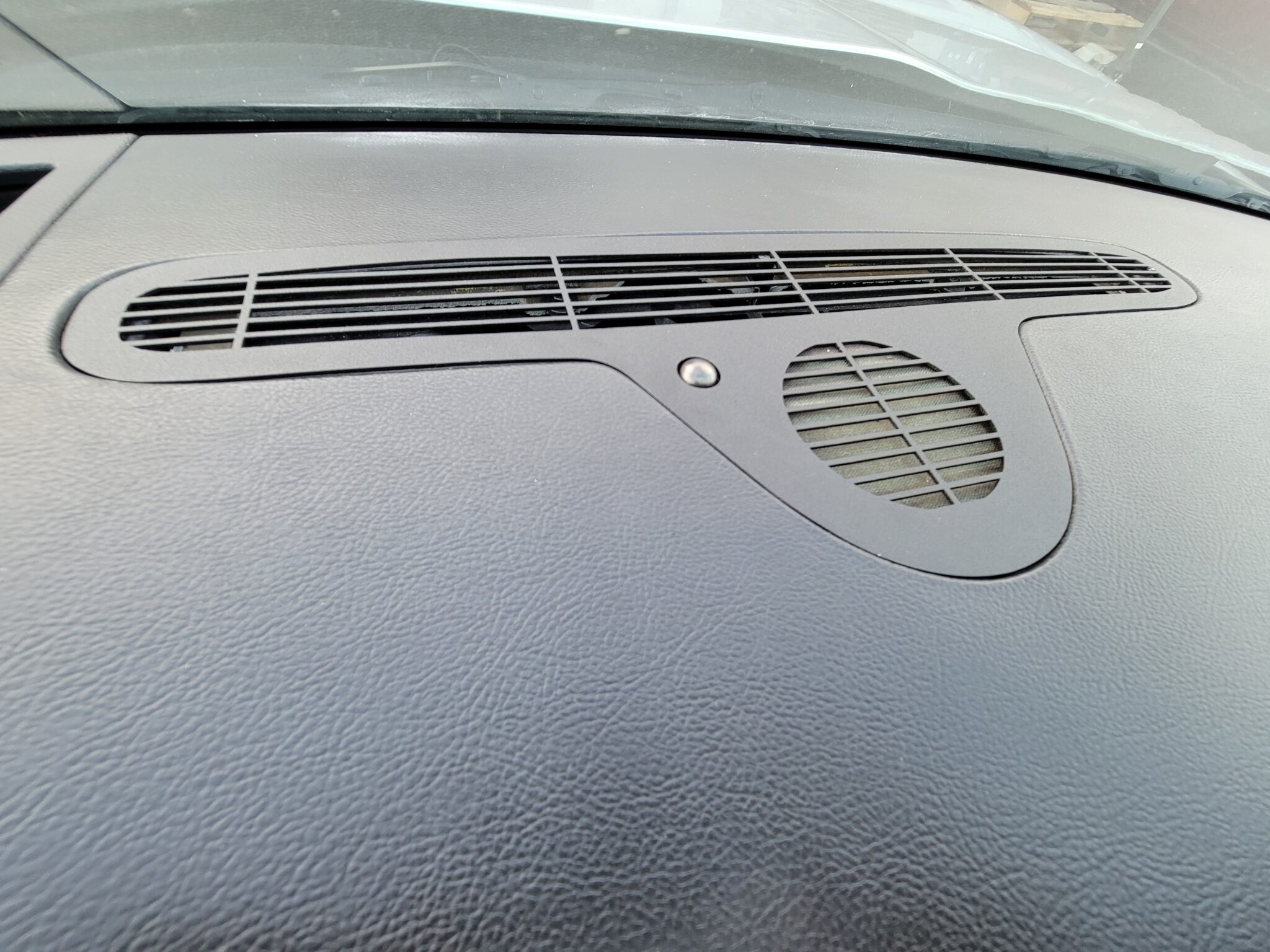Aluminum Fender Vent/Cove Screens – For 2005-2013 C6 Corvette & Z06, Natural Finish